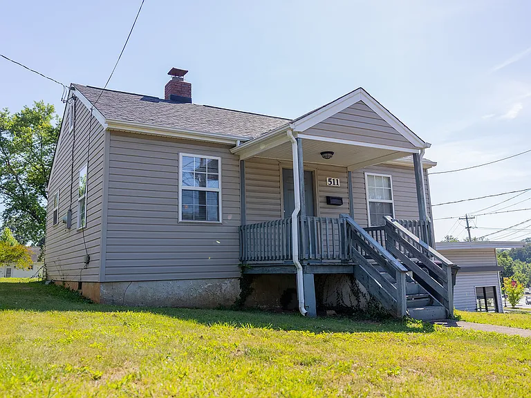 511 Blue Ridge St — Photo 2