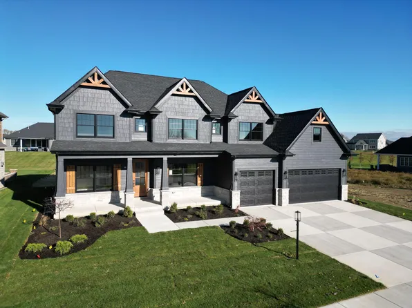 13270 Waterleaf Dr, Saint John, IN 46373