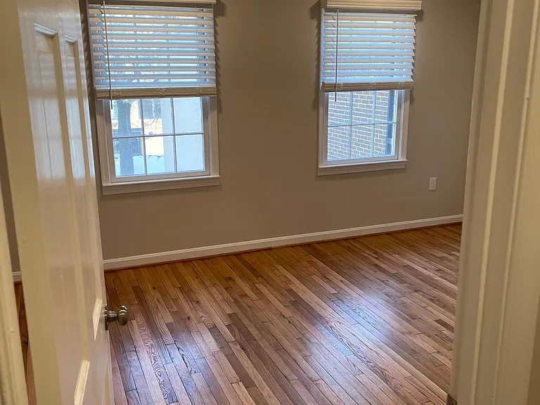 213 S Union St — Photo 16