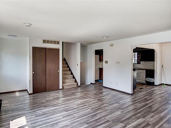 5th image of 1023 Newpark Dr