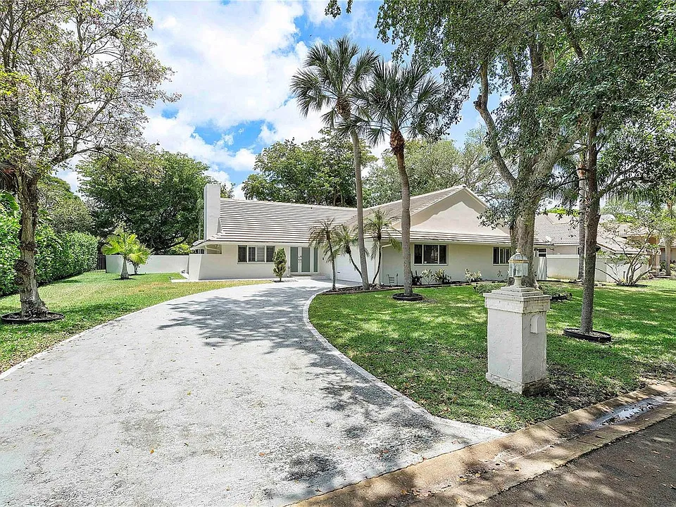 10209 Vestal Ct