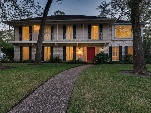 15203 Camelback Ct, Houston, TX 77079