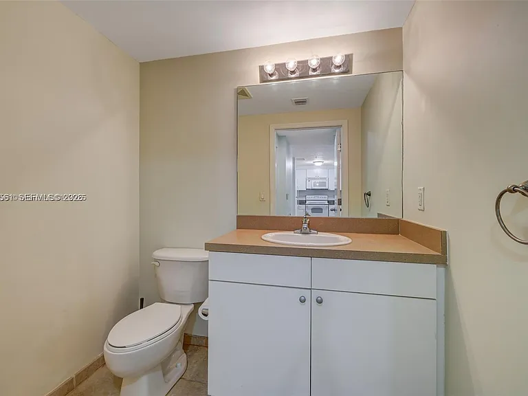 1250 S Miami Ave #1713 — Photo 11