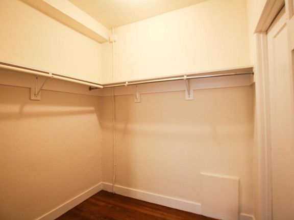 5th image of 625 Leavenworth St APT 503