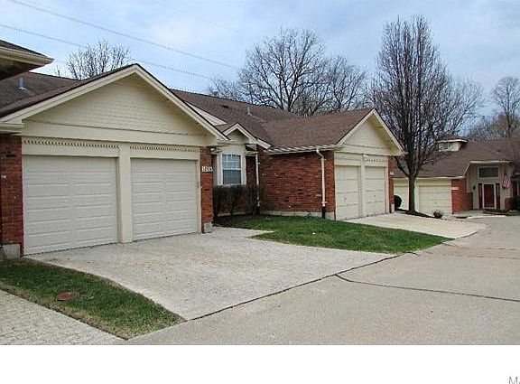 3rd image of 12928 Springdale Village Dr