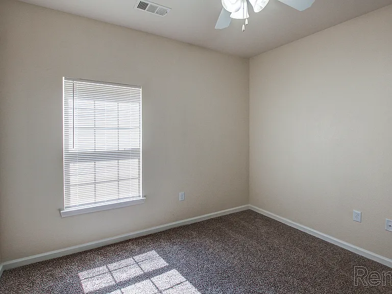 Airway Ridge Apartments — Photo 18
