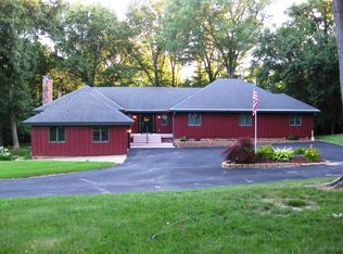123 Bona Terra Dr, Mount Carmel, IL 62863
