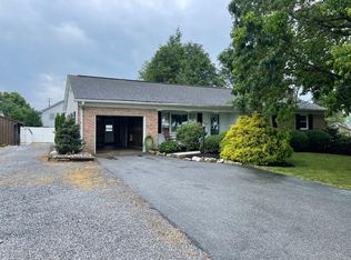 4138 Old Philadelphia Pike, Gordonville, PA 17529