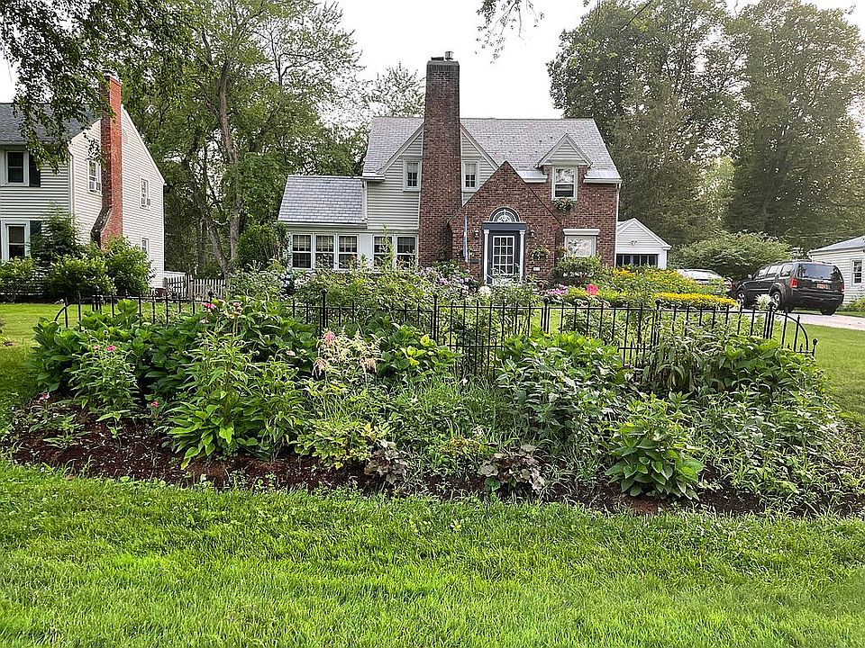 2nd image of 47 Euclid Ave
