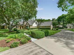 300 Oak Dr, Friendswood, TX 77546