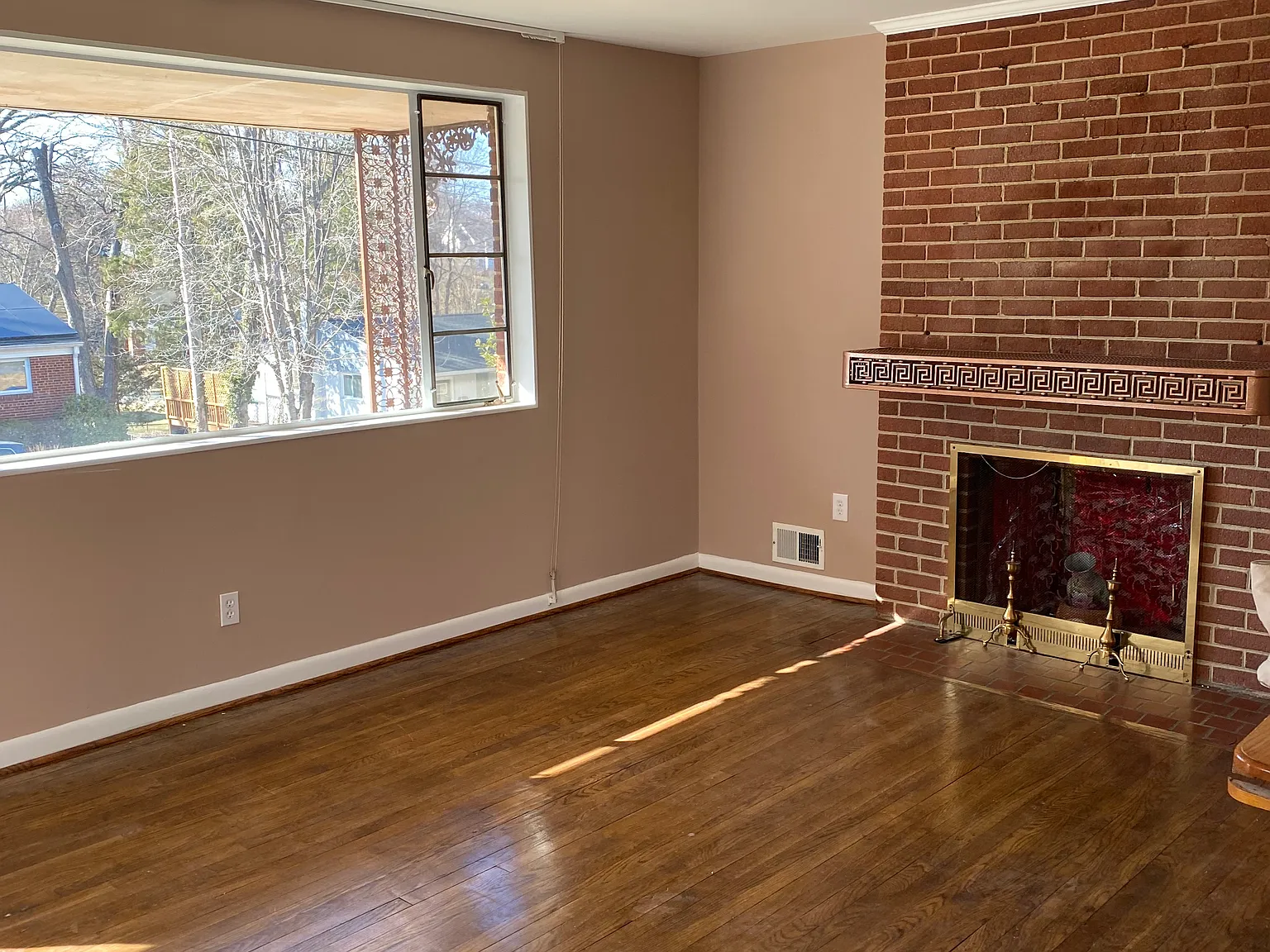 4 bed, 2072 sqft, $3,500 — Photo 3
