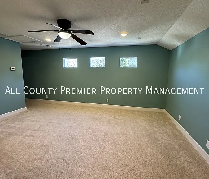 203 Spalding Way — Photo 17