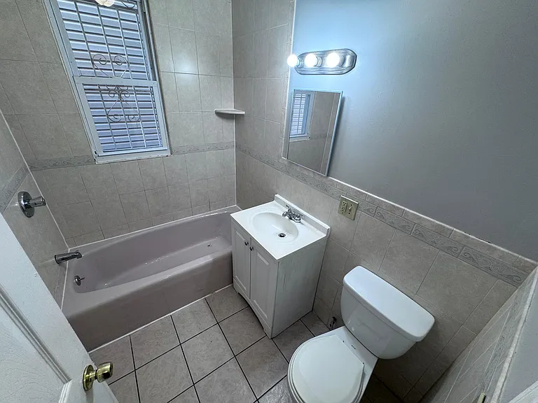 457 Hawthorne Ave #G2 — Photo 6