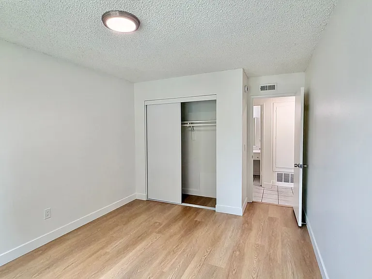 Cypress Apartments — Photo 22