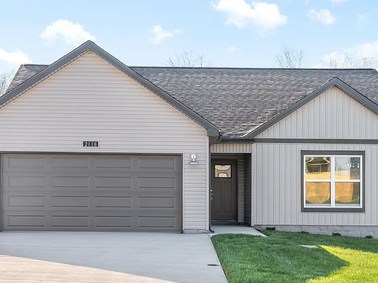 2118 Ireland Way — Photo 1
