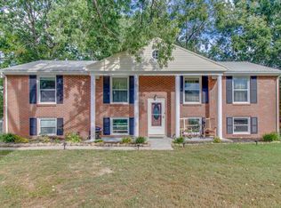 303 Heights Ave, Tullahoma, TN 37388