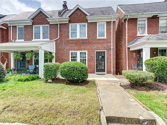 3rd image of 2211 Rosewood Ave