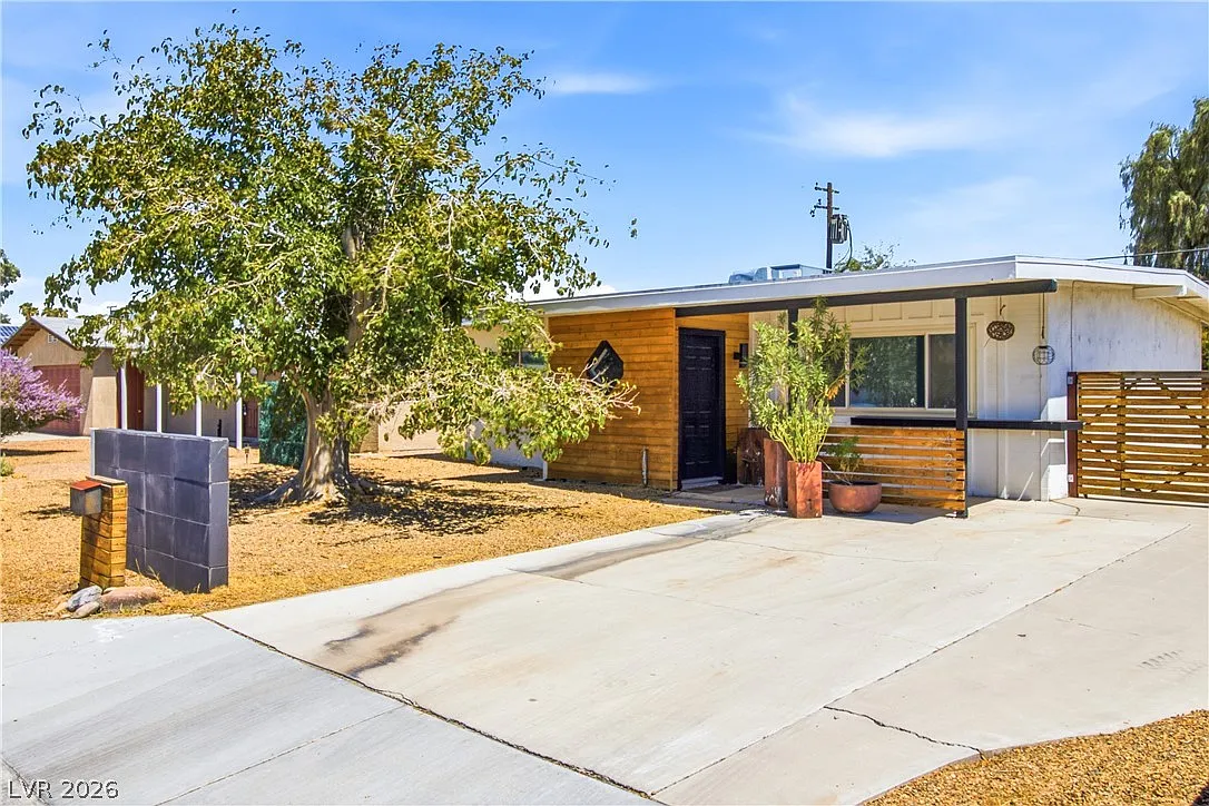 2 bed, 1.0 bath, 1080 sqft, $1,750 — Photo 3