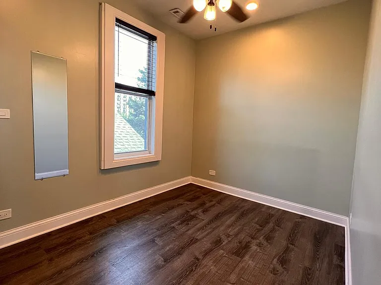 1623 S Loomis St #2 — Photo 2