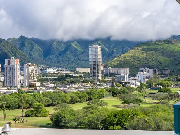 444 Kanekapolei St #1206, Honolulu, HI 96815
