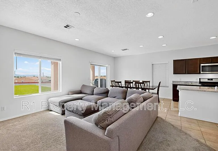 108 Hue St SW — Photo 21