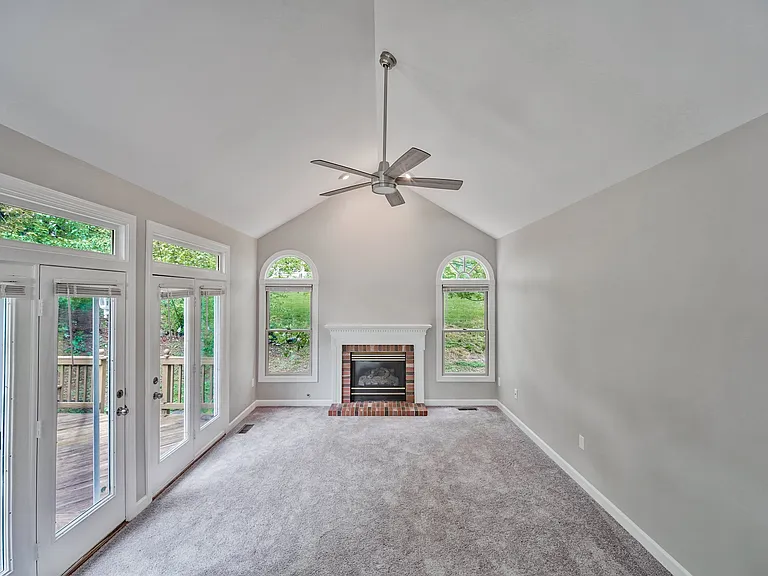 4287 Exeter Dr — Photo 23