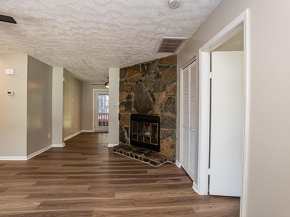 4th image of 7241 Jacqueline Ln