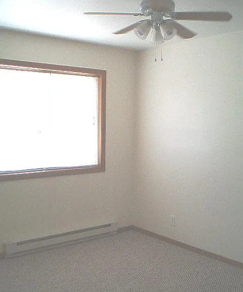560 Main St #4 — Photo 14