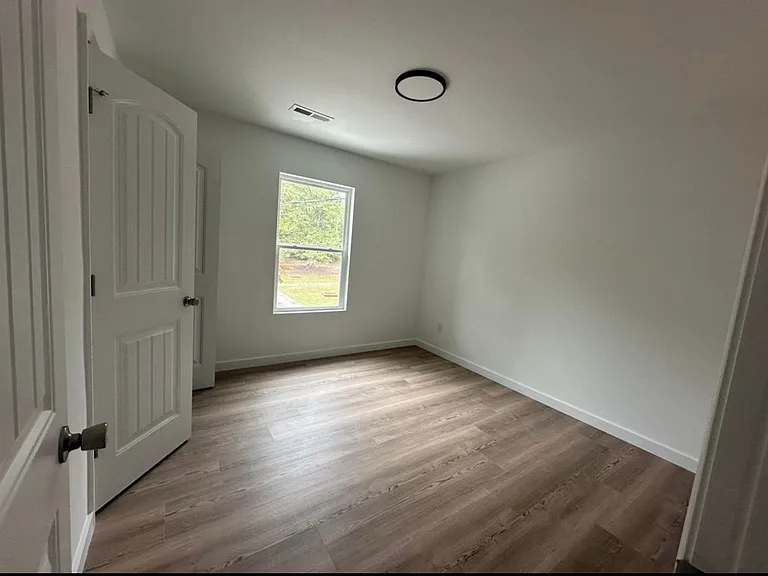 401 Morgan St #B — Photo 16