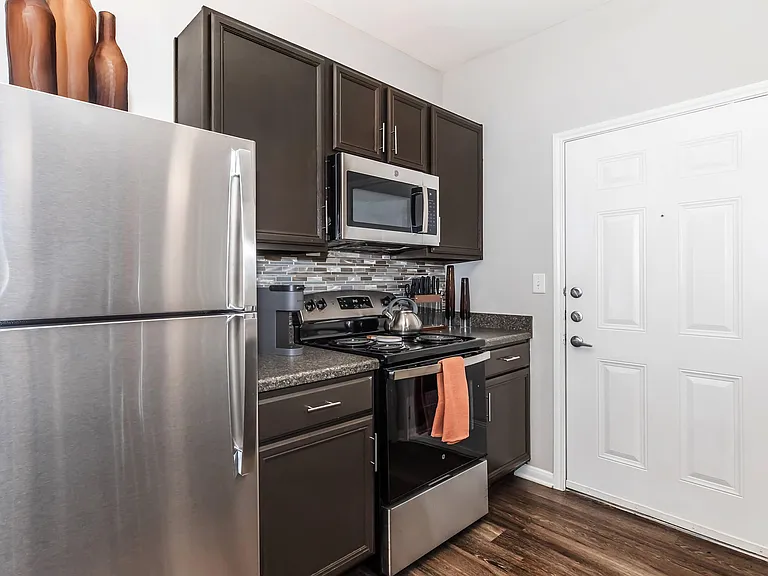 Estate Villas at Krum Apartments — Photo 18
