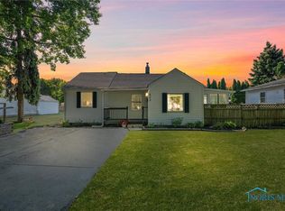 404 E Indiana Ave, Maumee, OH
