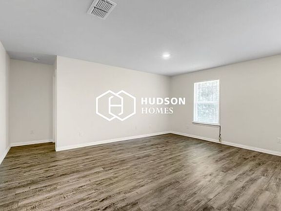 3rd image of 574 Morningview Dr