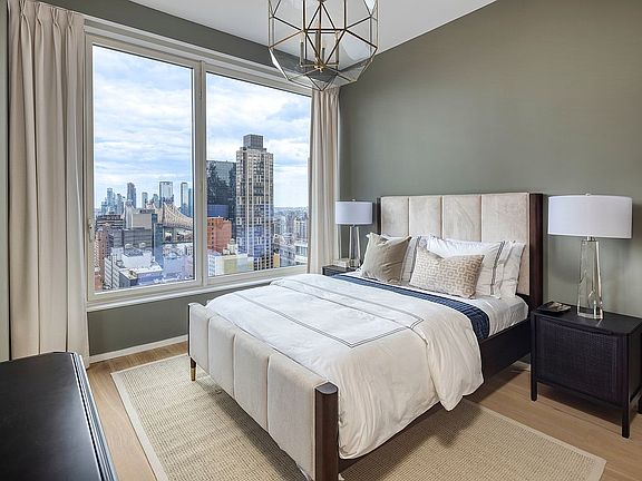 5th image of 249 E 62nd St #25A