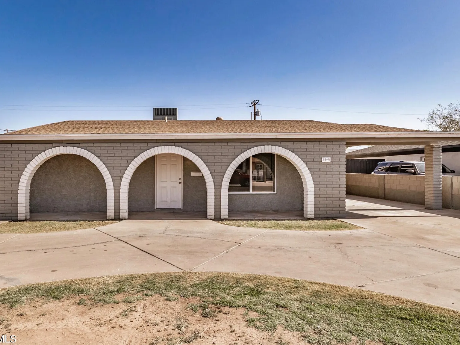 5 bed, 2150 sqft, $2,800 — Photo 2