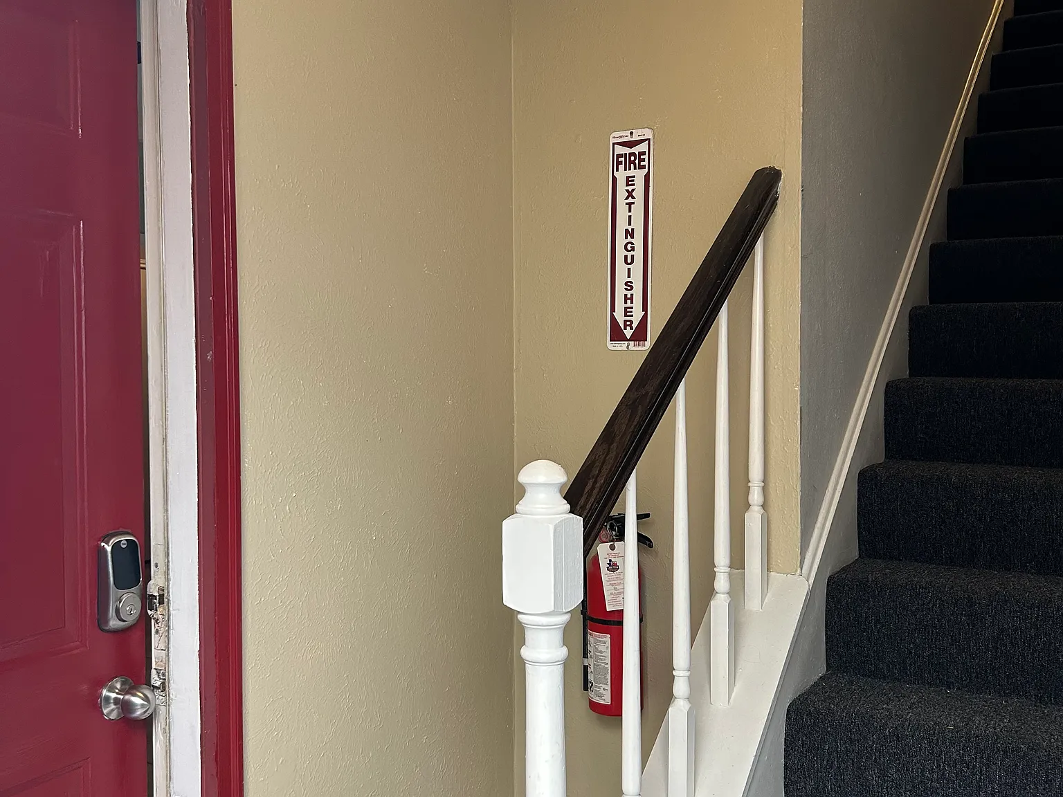 2 bed, 1.5 bath, 805 sqft, $1,600 — Photo 4