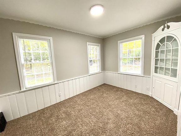 5th image of 6303 Aspen Way