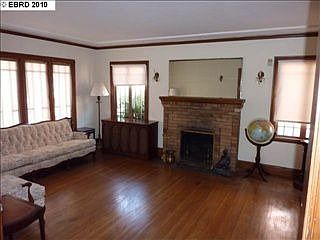 1st image of 3120 Barrett Ave