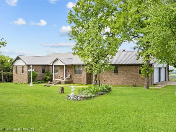 28945 Cliff Dr, Poteau, OK 74953