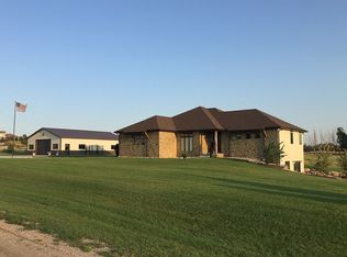 2900 Ruhlman Cir, Martell, NE 68404