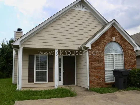149 Mayfair Ln, Calera, AL 35040