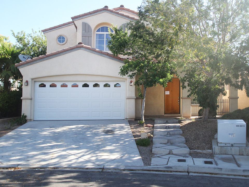 1st image of 548 Tecate Valley St