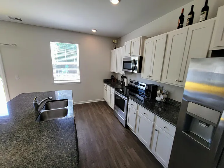 766 Seathwaite Ln SE — Photo 5