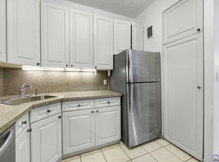 555 North Ave APT 26U, Fort Lee, NJ 07024