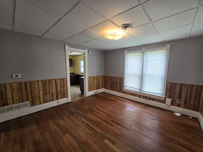 232 Center St — Photo 6