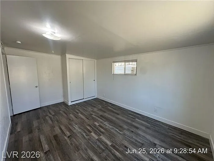 148 W Victory Rd — Photo 10