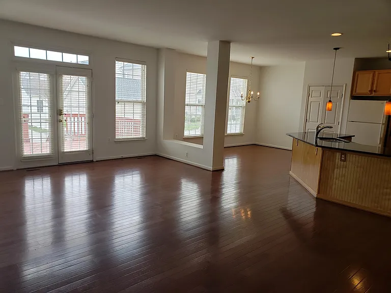 292 Prospect Hill Blvd — Photo 3