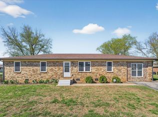 3925 Tanglewood Dr, Hopkinsville, KY 42240
