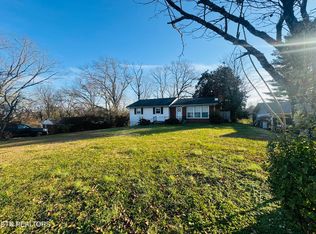 508 Scenic Dr, Clinton, TN 37716