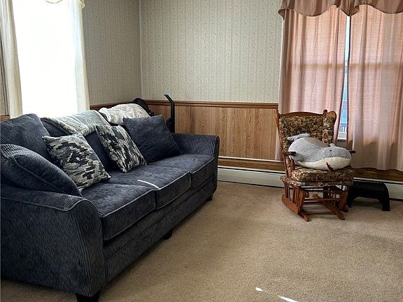 4th image of 2266 W Sunbury Rd