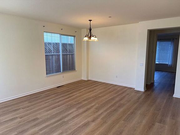 5th image of 8457 Old Oak Rd